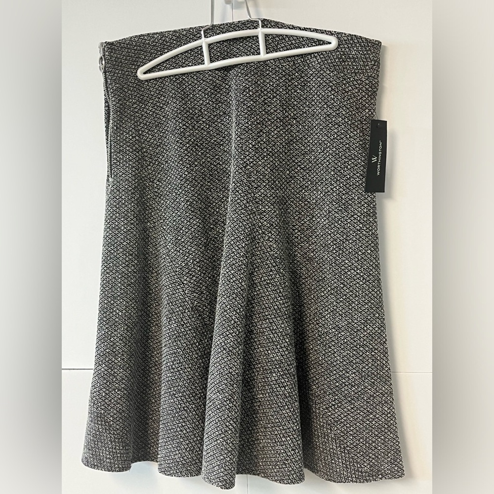 NWT Women’s Worthington Black Ivory Skirt. Size 6